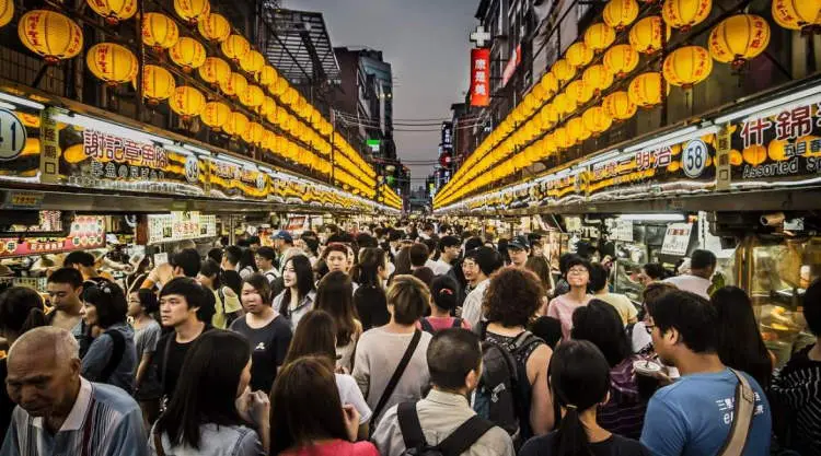 Overcrowded Taiwanese night market.